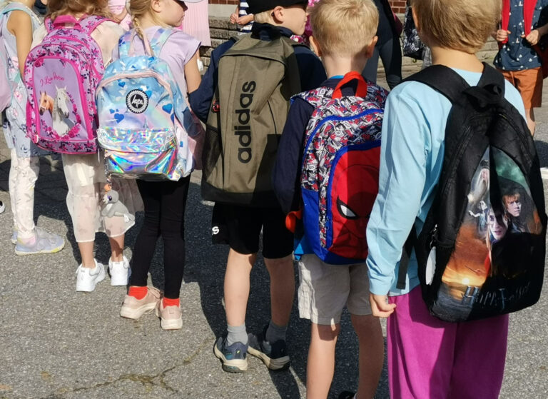 39 ekaluokkalaista aloitti koulun Ristiinassa.